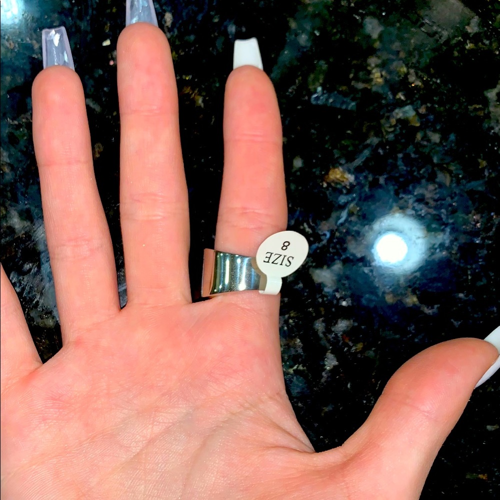 ring - Picture 2 of 3
